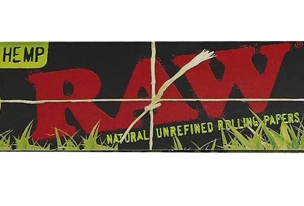 RAW ORGANIC BLACK King Size Slim 32 bletki